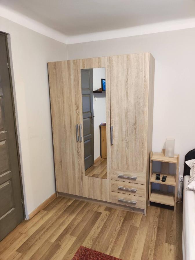 Green Garden Apartment Ingyenes Zart Parkoloval セゲド エクステリア 写真
